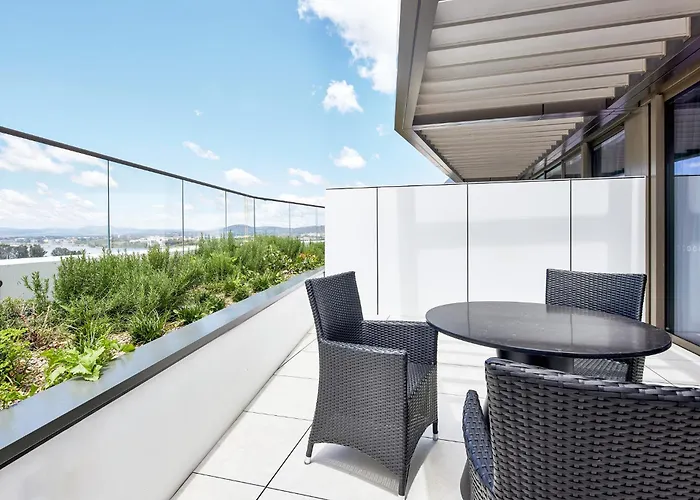 Meriton Suites Canberra